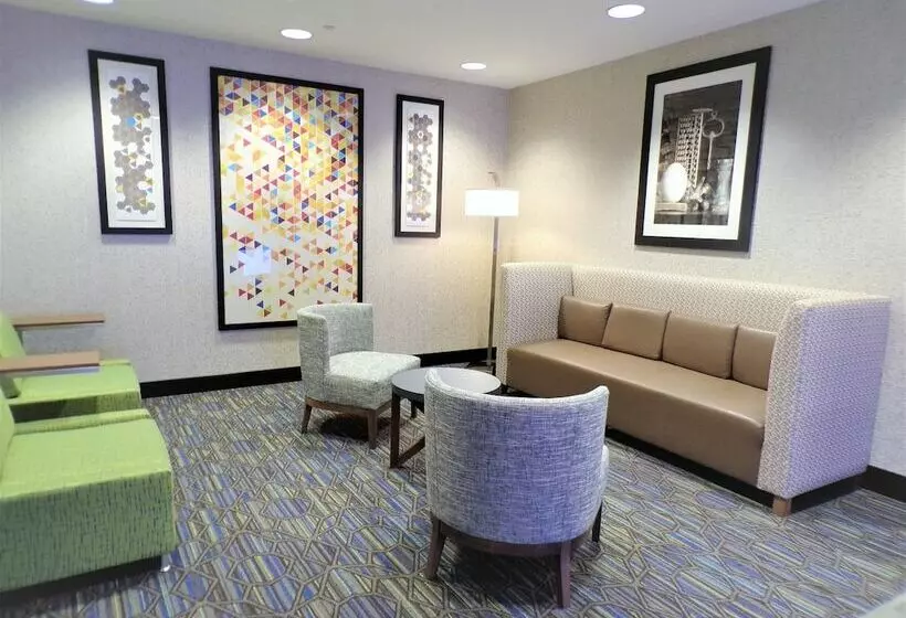 Holiday Inn Express Hotel & Suites Largo Clearwater, An Ihg