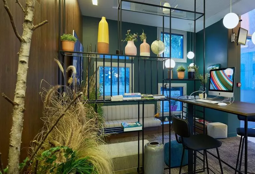 Hotelli Best Western Plus Paris Meudon Ermitage