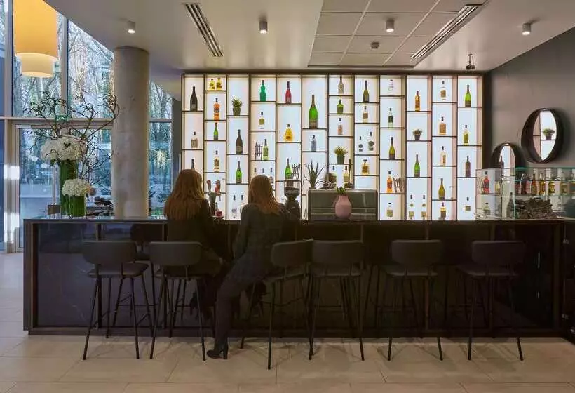 Hotelli Best Western Plus Paris Meudon Ermitage