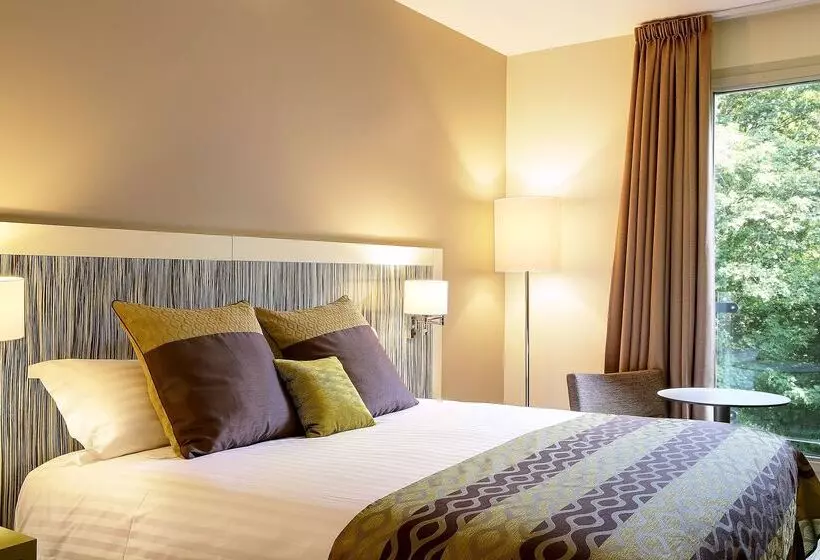 Hotelli Best Western Plus Paris Meudon Ermitage