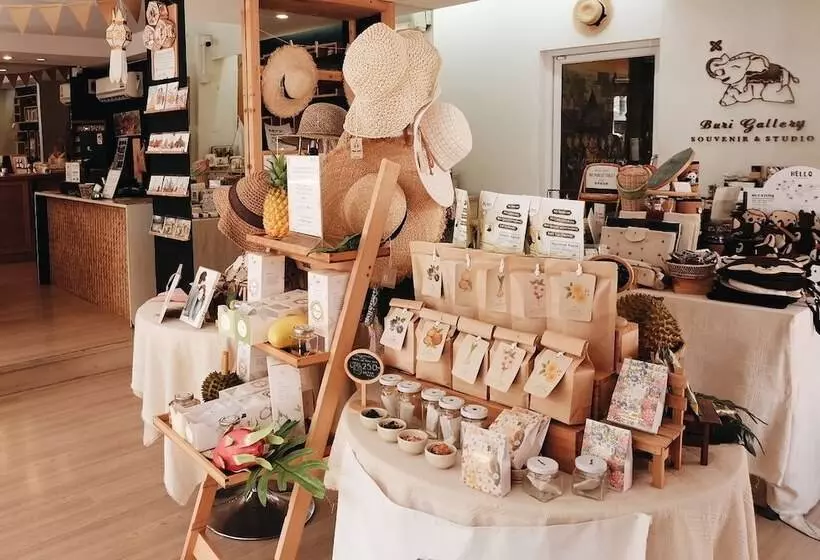 בית מלון כפרי Buri Gallery House