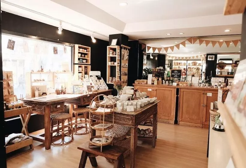 בית מלון כפרי Buri Gallery House