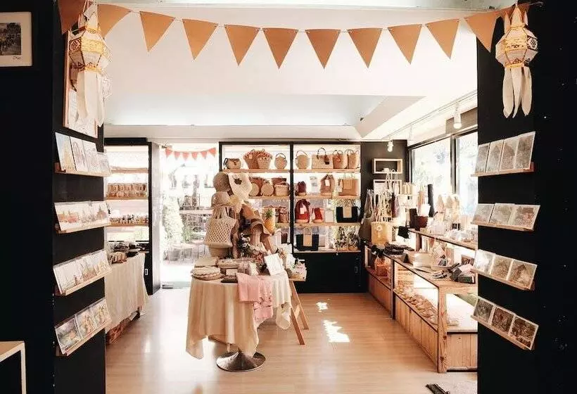 בית מלון כפרי Buri Gallery House