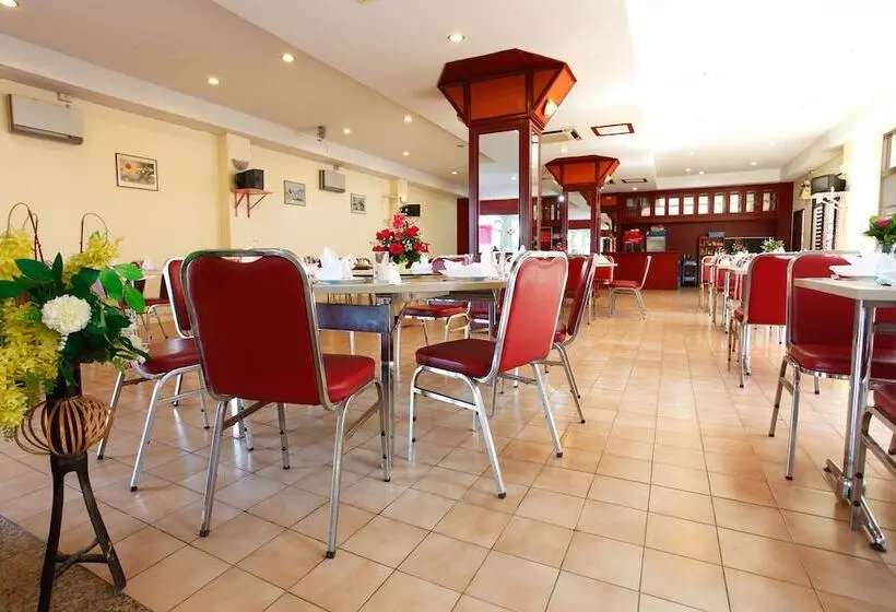 호텔 Chumphon Palace