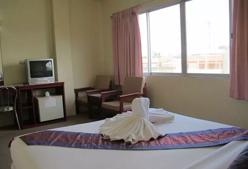 호텔 Chumphon Palace