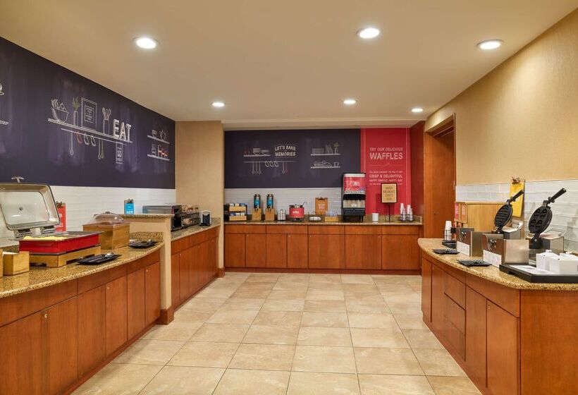 בית מלון כפרי Hampton Inn & Suites Providence/smithfield