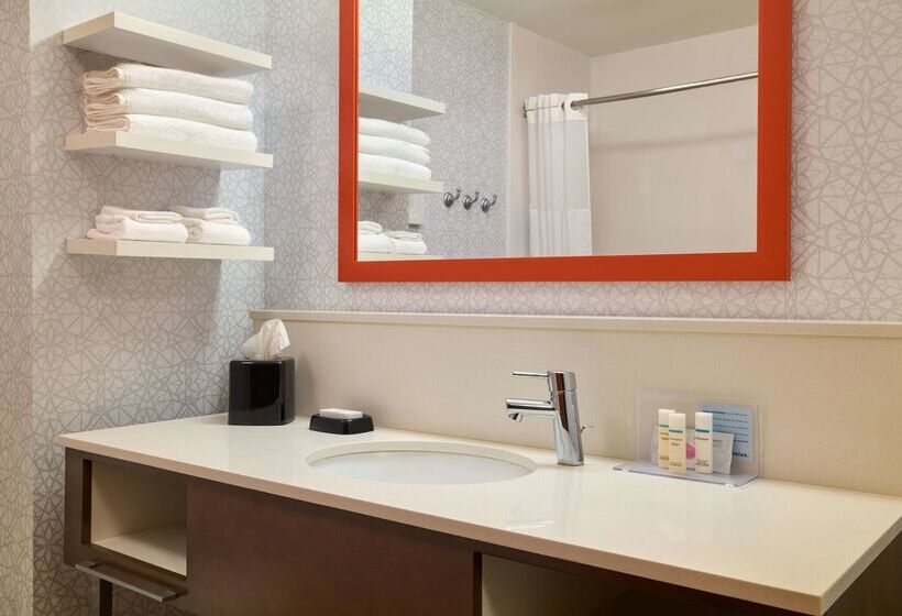 בית מלון כפרי Hampton Inn & Suites Providence/smithfield