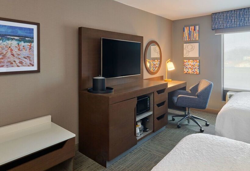 בית מלון כפרי Hampton Inn & Suites Providence/smithfield