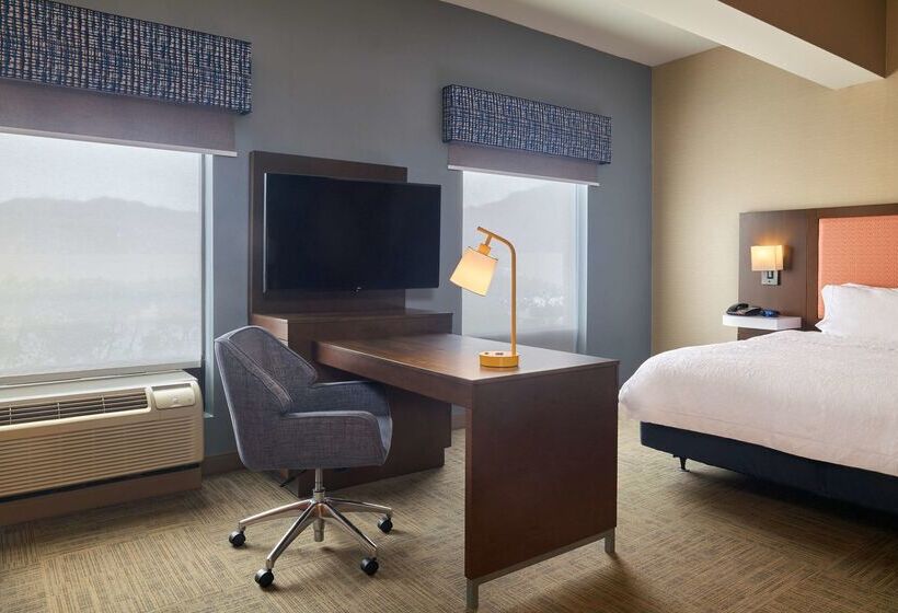 בית מלון כפרי Hampton Inn & Suites Providence/smithfield