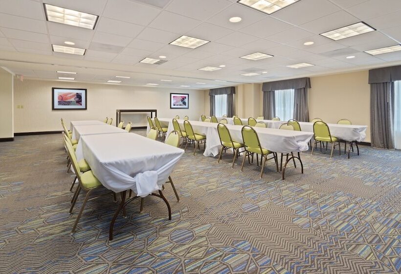 Holiday Inn Express Hotel & Suites Largo Clearwater, An Ihg