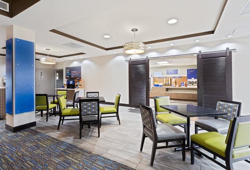 Holiday Inn Express Hotel & Suites Largo Clearwater, An Ihg