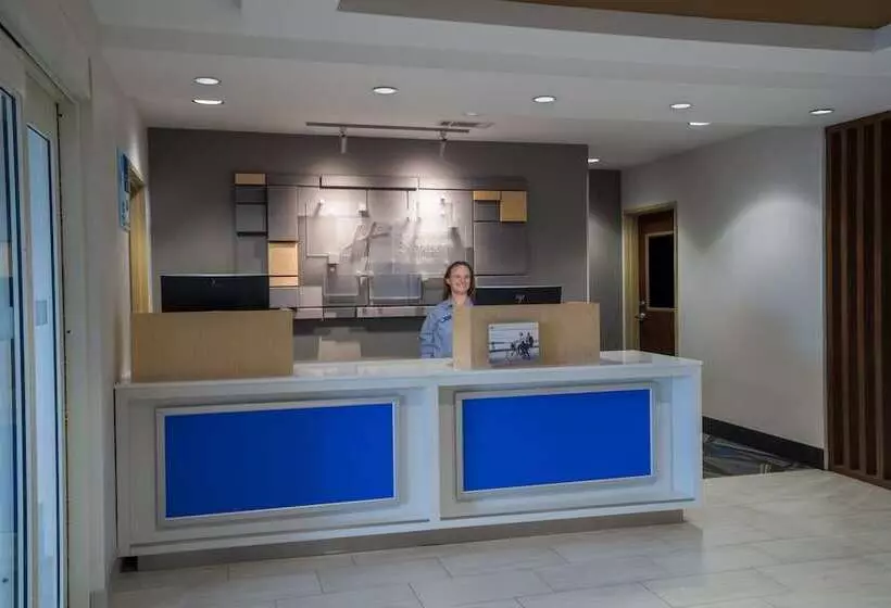 Holiday Inn Express Hotel & Suites Talladega, An Ihg