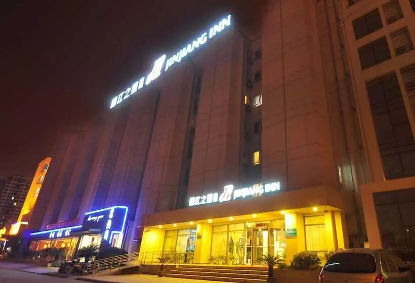 ホテル Jinjiang Inn Wuhan Economic&technological Development Zone