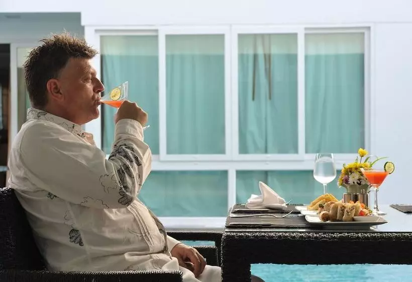 Hotel The Palms, Kamala Beach Sha Extra Plus