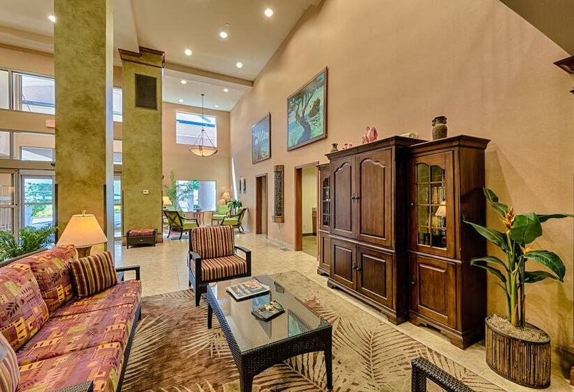 Triple Play Resort Hotel & Suites