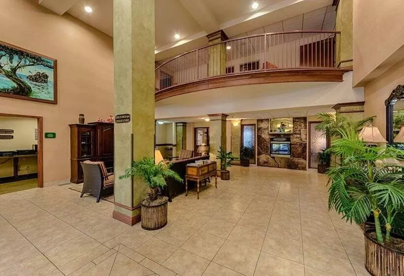 Triple Play Resort Hotel & Suites