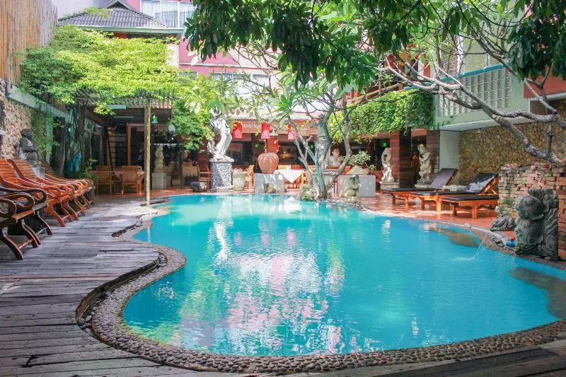 هتل Villa Cha Cha Banglumphu