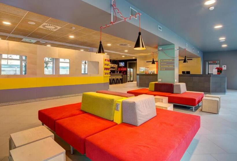 住所 Meininger Milano Garibaldi