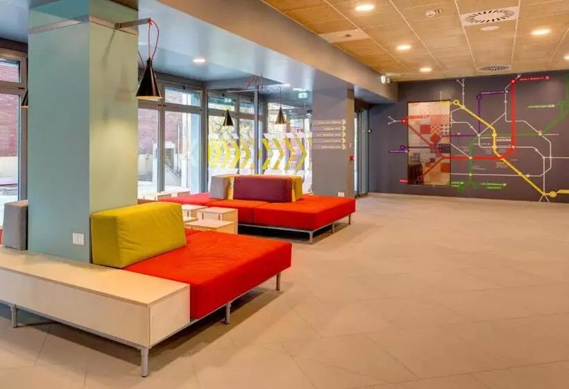 住所  Meininger Milano Garibaldi