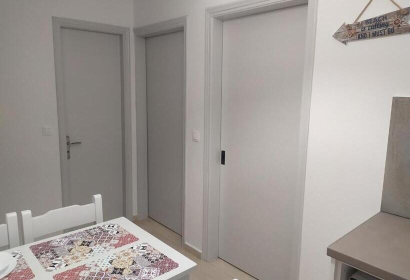 Valentinos Apartments