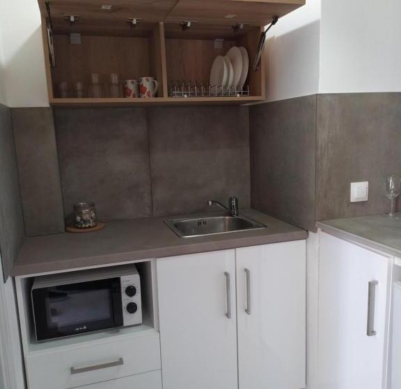 Valentinos Apartments