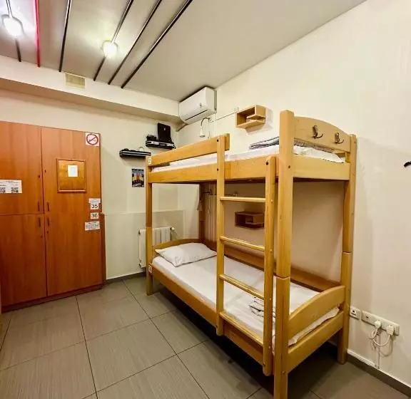 Envoy Hostel & Tours