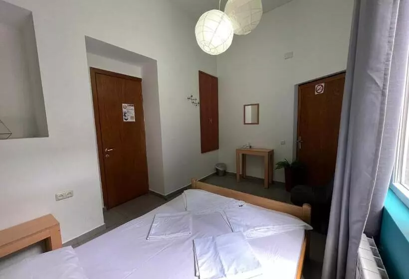 Envoy Hostel & Tours