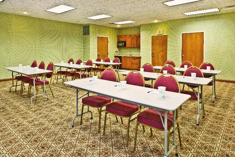 Holiday Inn Express Hotel & Suites Goshen, An Ihg