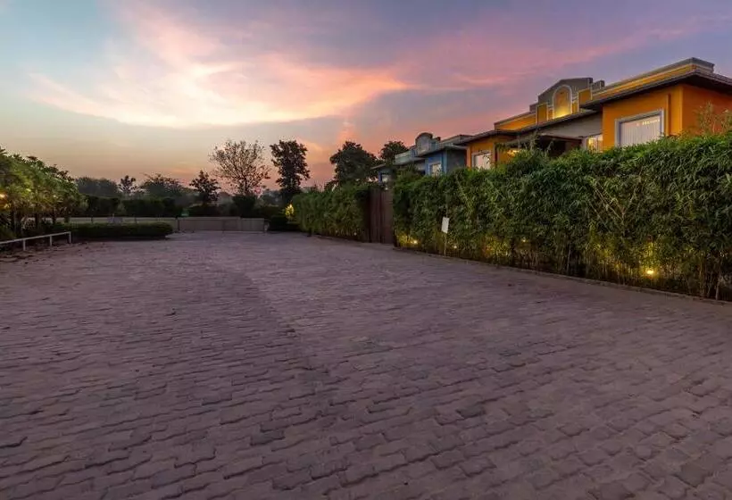 호텔 Aravali Resorts