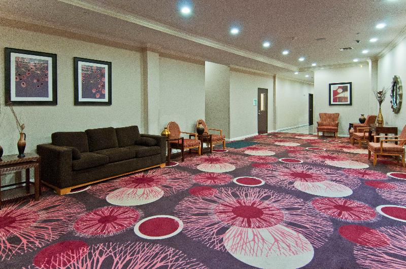 ホテル Wyndham Lake Charles