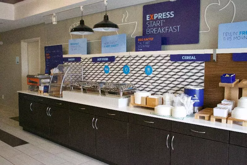 Holiday Inn Express Hotel & Suites Crawfordsville By Ihg