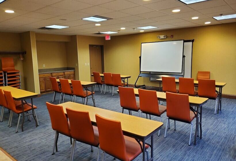 Holiday Inn Express Hotel & Suites Mattoon, An Ihg