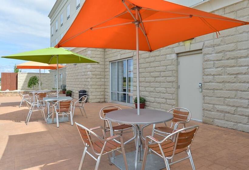 Holiday Inn Express Hotel & Suites Terre Haute, An Ihg