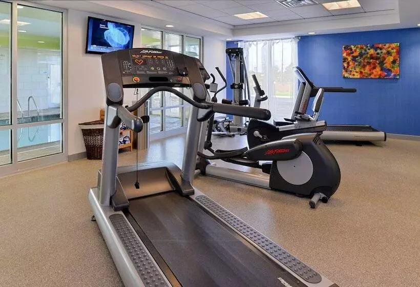 Holiday Inn Express Hotel & Suites Terre Haute, An Ihg