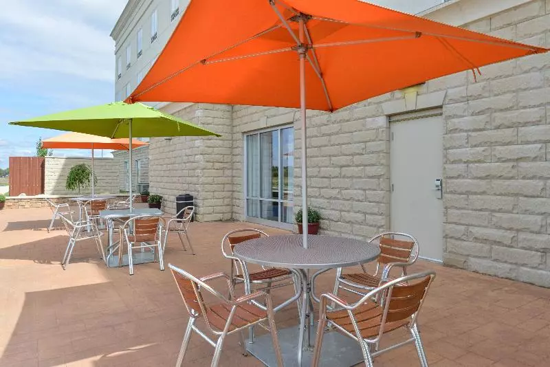 Holiday Inn Express Hotel & Suites Terre Haute, An Ihg