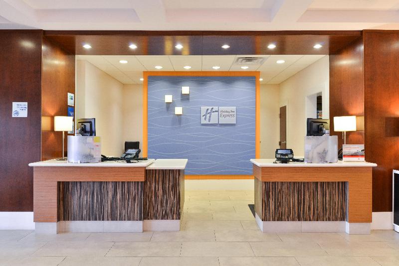 Holiday Inn Express Hotel & Suites Terre Haute, An Ihg