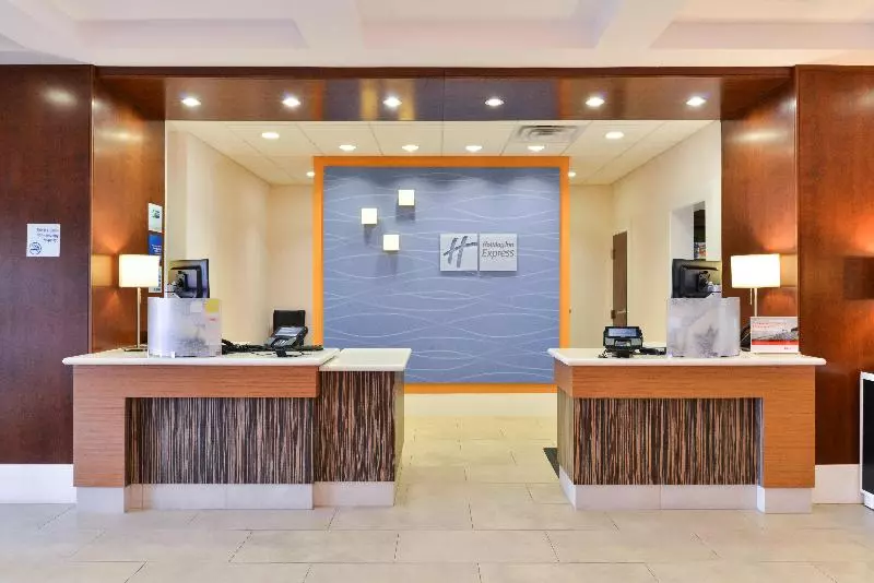 Holiday Inn Express Hotel & Suites Terre Haute, An Ihg