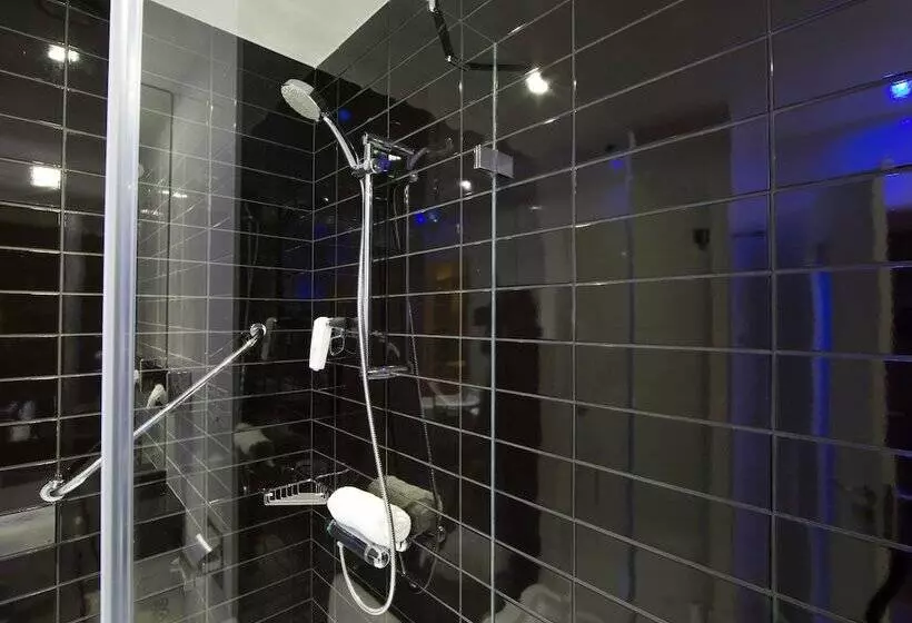 호텔 Holiday Inn Express Lisbon Alfragide, An Ihg