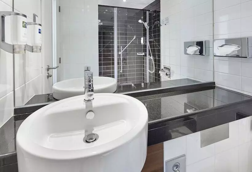 호텔 Holiday Inn Express Lisbon Alfragide, An Ihg