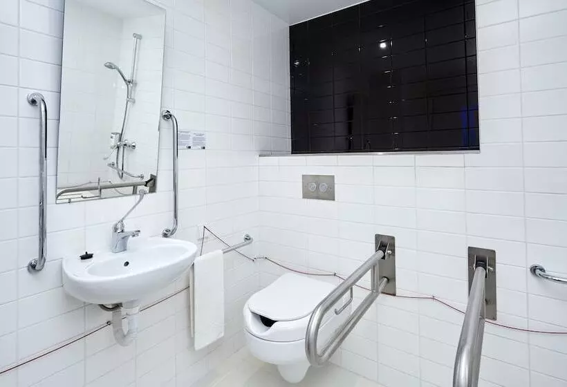 호텔 Holiday Inn Express Lisbon Alfragide, An Ihg