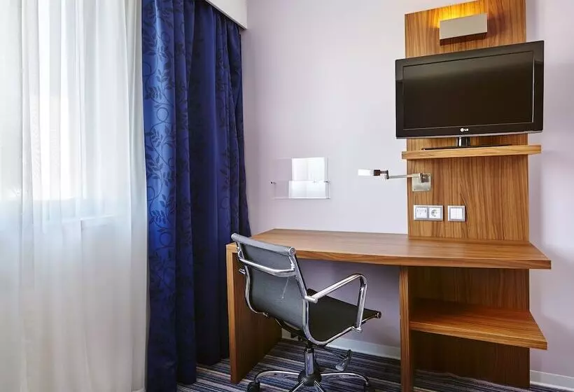 호텔 Holiday Inn Express Lisbon Alfragide, An Ihg