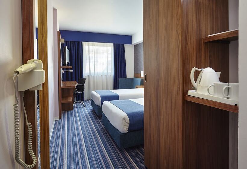 ホテル Holiday Inn Express Lisbon Alfragide, An Ihg