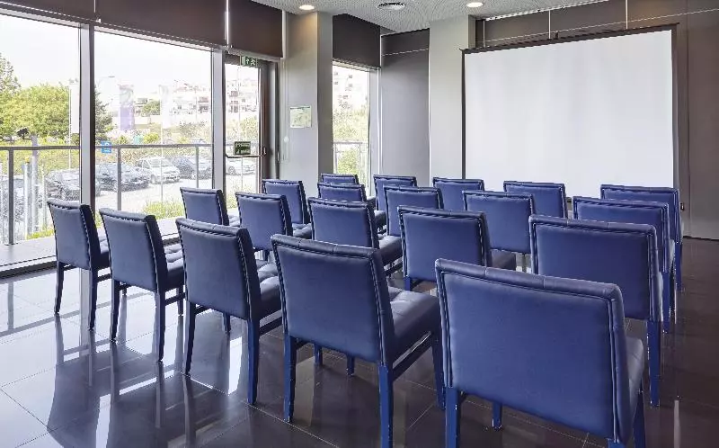 호텔 Holiday Inn Express Lisbon Alfragide, An Ihg