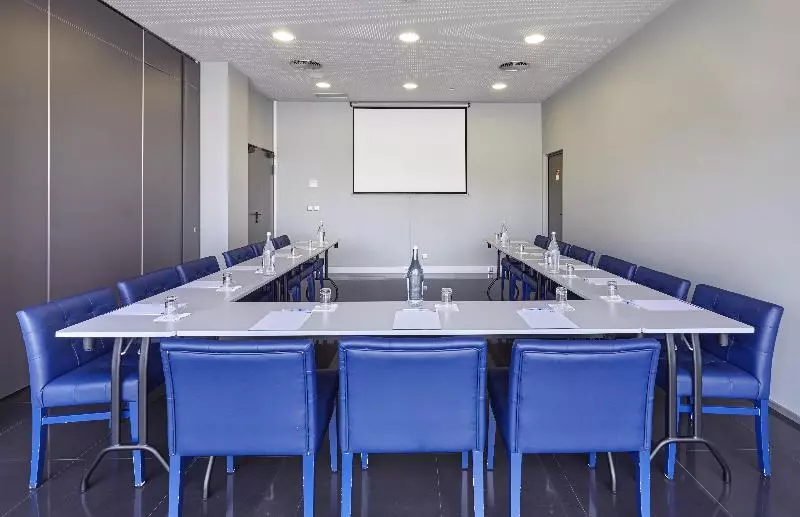 호텔 Holiday Inn Express Lisbon Alfragide, An Ihg