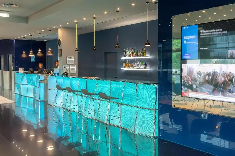 호텔 Holiday Inn Express Lisbon Alfragide, An Ihg