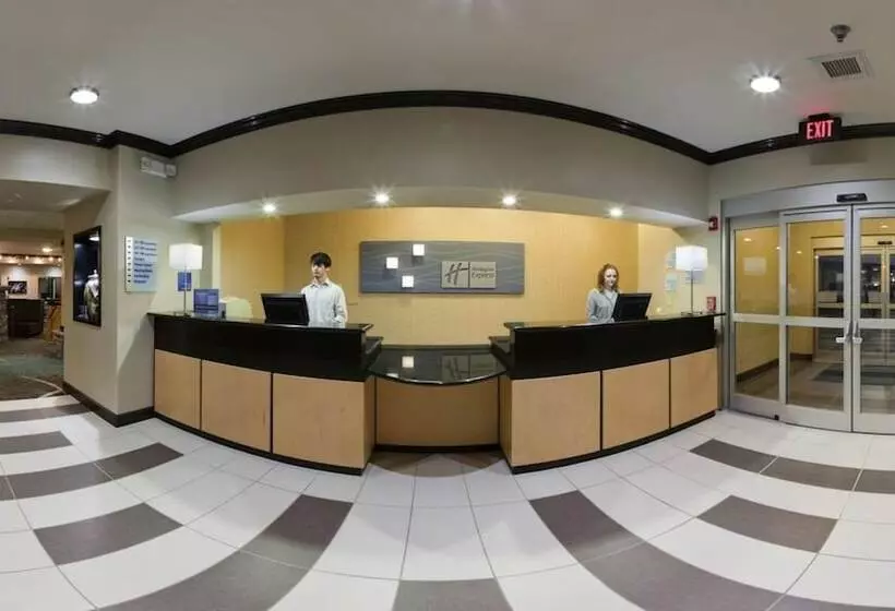 בית מלון כפרי Holiday Inn Express Monticello, An Ihg