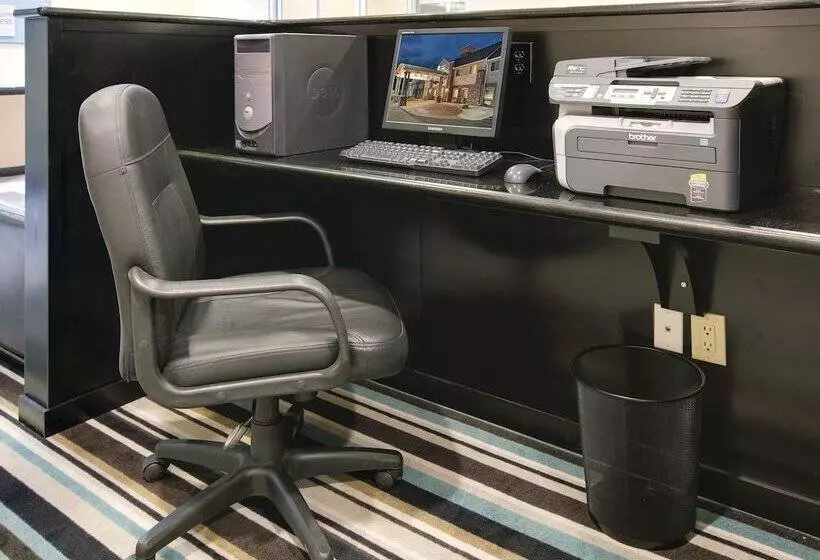 בית מלון כפרי Holiday Inn Express Monticello, An Ihg