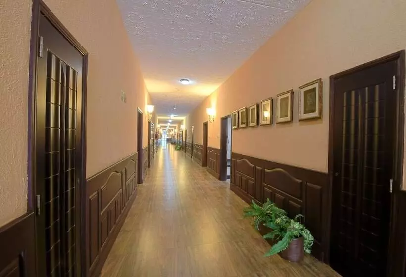 هتل Imperial Botanical Beach