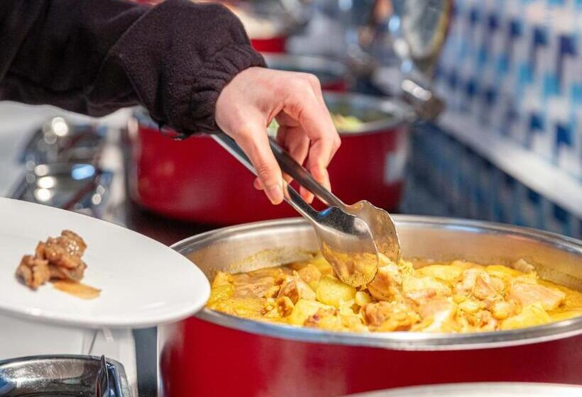 호텔 Holiday Inn Express Shanghai Pudong Airport, An Ihg