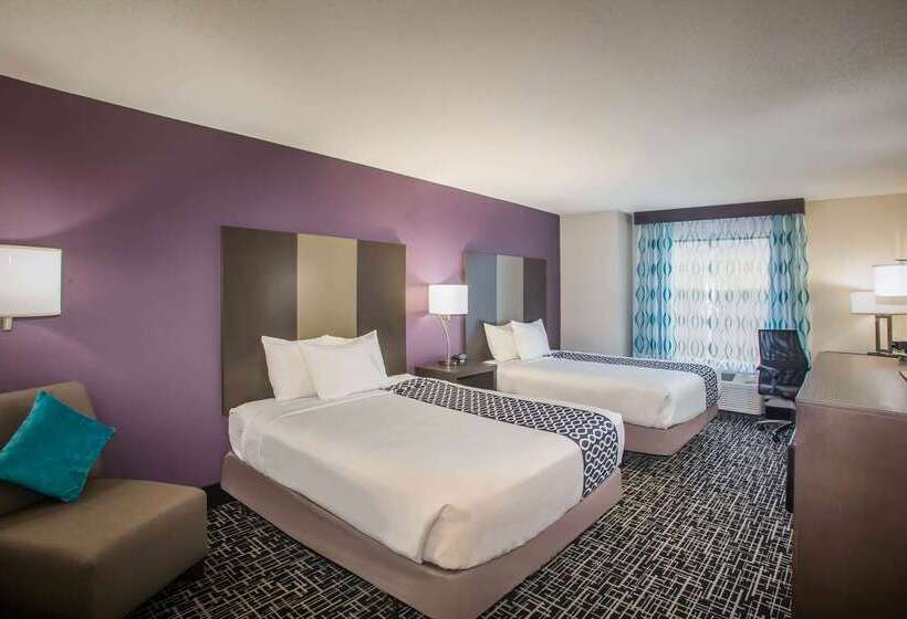 酒店 La Quinta Inn & Suits By Wyndham Pontoon Beach Il